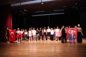 Kapaklı Belediyesi Yaz Spor Okulları'nda 2 Bin 500 Öğrenci Sertifikalarını Aldı